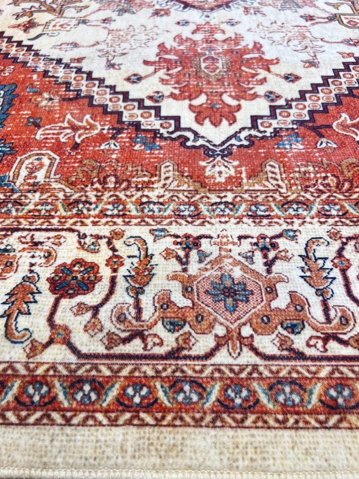 Sajalo Luxury Rug